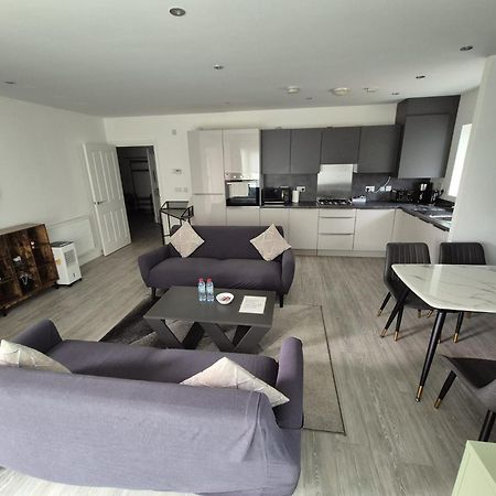 Luxury 2Bedroom - 2Bath - Prime Location - Patio Harrow on the Hill Esterno foto