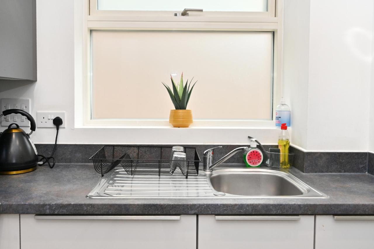 Luxury 2Bedroom - 2Bath - Prime Location - Patio Harrow on the Hill Esterno foto