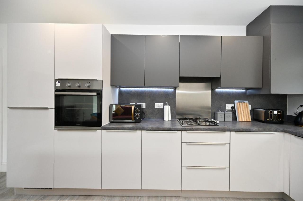 Luxury 2Bedroom - 2Bath - Prime Location - Patio Harrow on the Hill Esterno foto