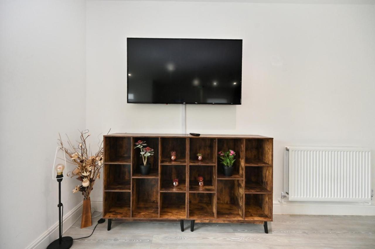 Luxury 2Bedroom - 2Bath - Prime Location - Patio Harrow on the Hill Esterno foto