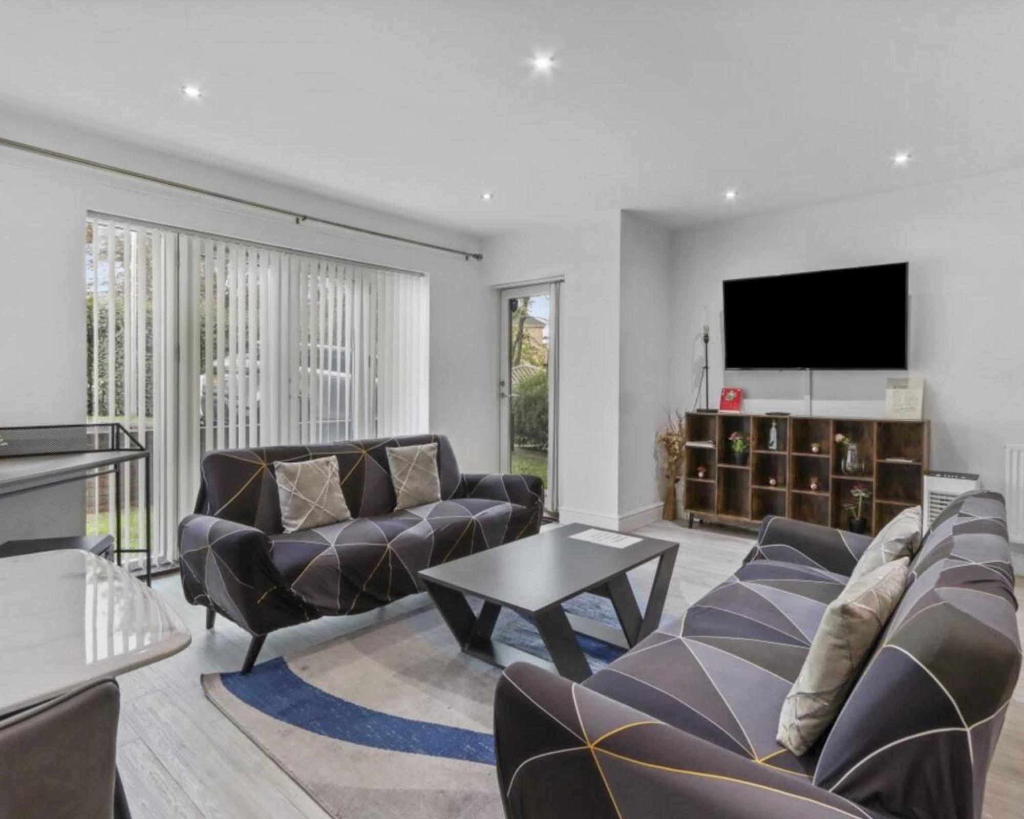 Luxury 2Bedroom - 2Bath - Prime Location - Patio Harrow on the Hill Esterno foto