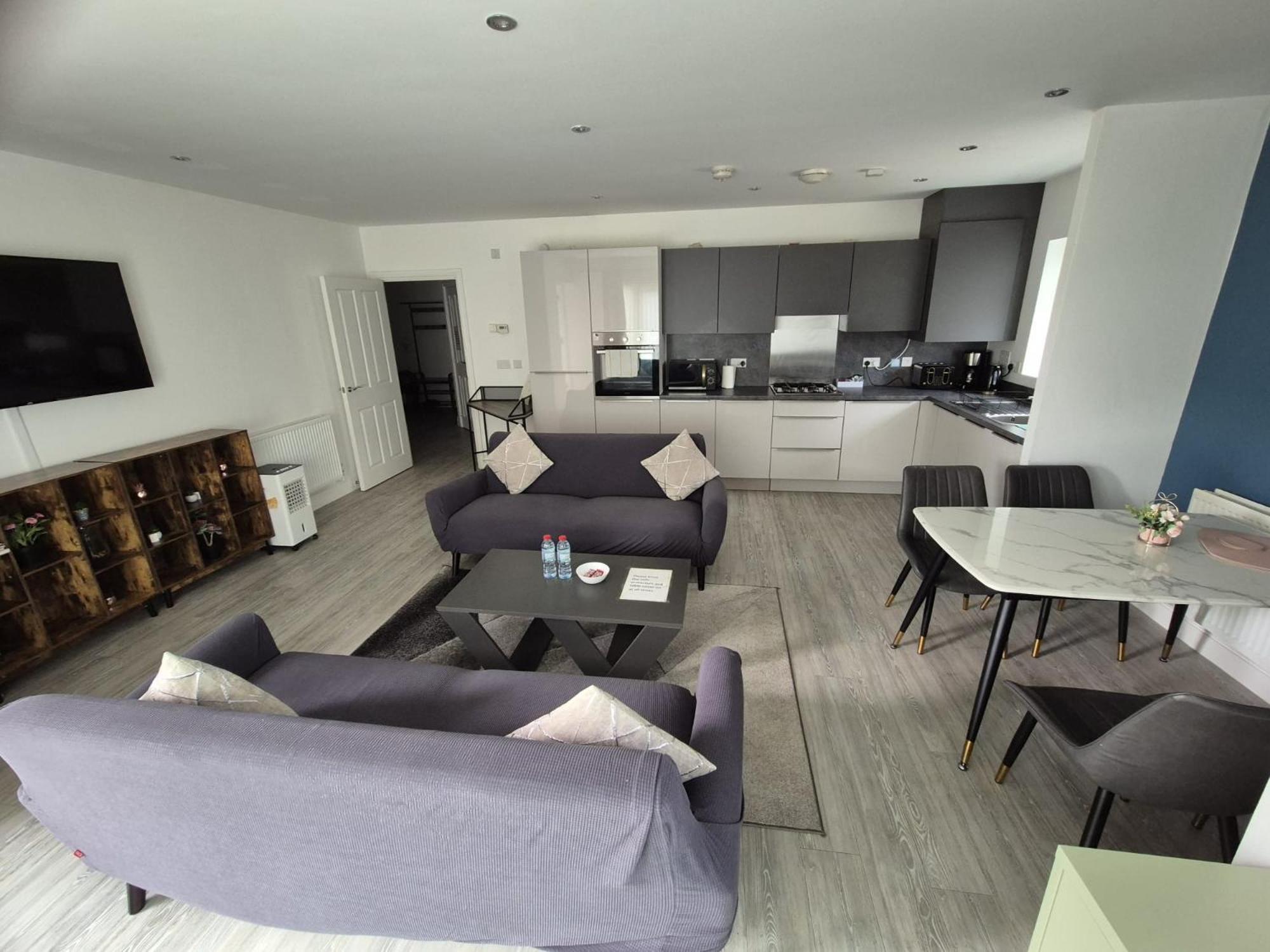 Luxury 2Bedroom - 2Bath - Prime Location - Patio Harrow on the Hill Esterno foto